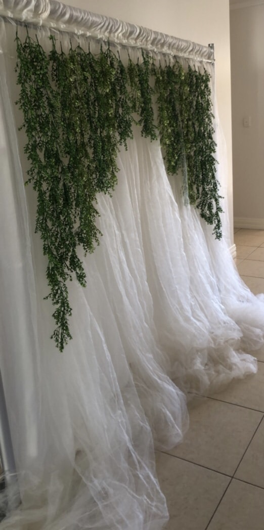 Tulle and Boxhedge Greenery Backdrop Hire